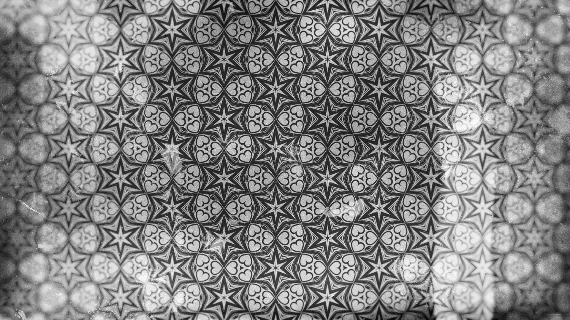 Dark Gray Vintage Decorative Floral Pattern Wallpaper