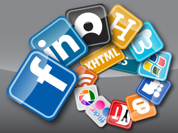 Dive into the Digital World with Free Social Media Icons Collection